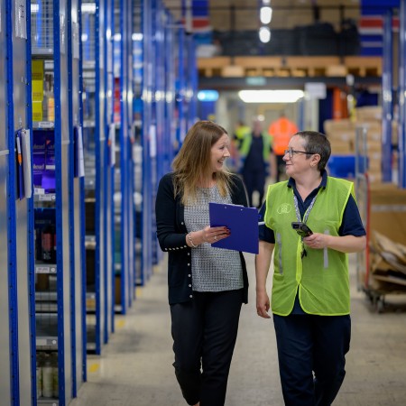Sourcing hundreds of candidates across 6 countries