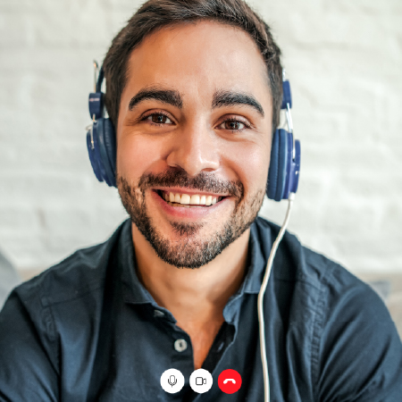 <strong>Eliminate bottlenecks and improve candidate quality</strong>
<ul>
<li>Candidate self-scheduling with calendar sync
<li>Pre-recorded video interviews
<li>AI voice recruiter
<li>Live digital interviews (Teams/Zoom integration)
<li>Structured evaluation scorecards
<li>Skills assessments (pre-built library + custom)
</ul>